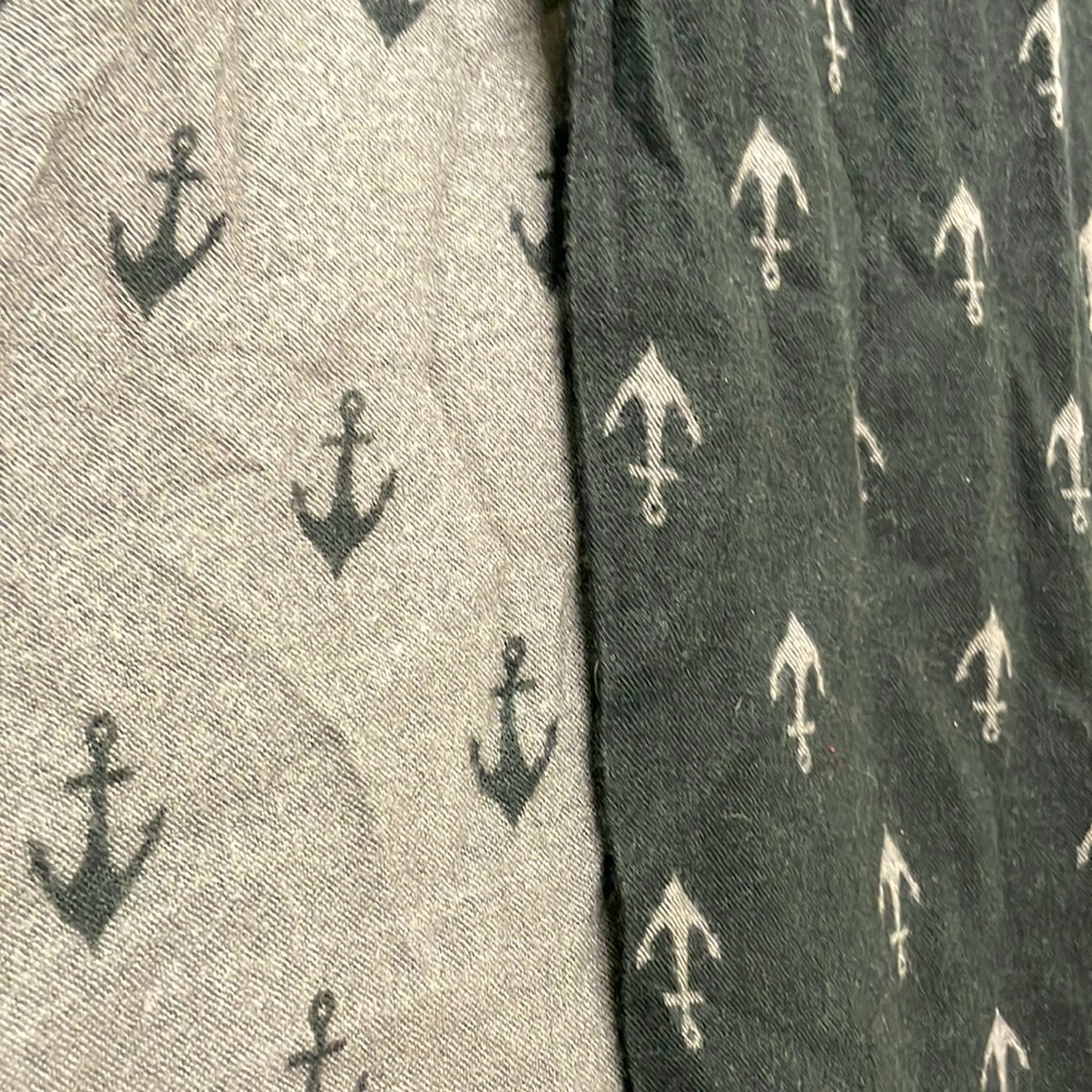 Soft two sided scarf! Anchor pattern ⚓️ one size!!
